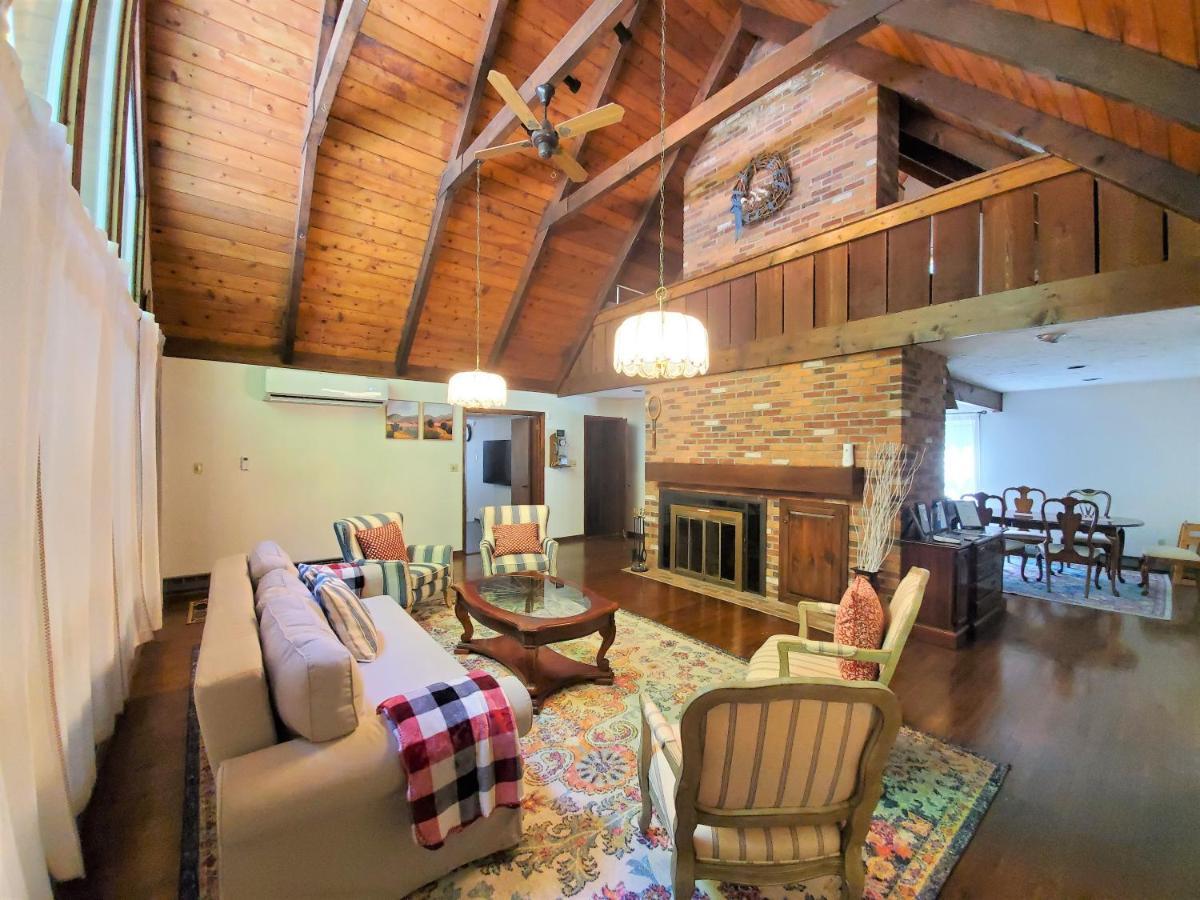 Walk To Pool & Beach - Spacious Gateway, Hot Tub, Game Room Pocono Country Place Εξωτερικό φωτογραφία
